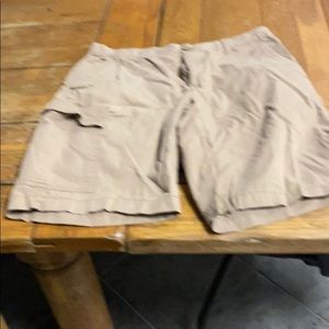 Men’s Columbia cargo shorts size 32